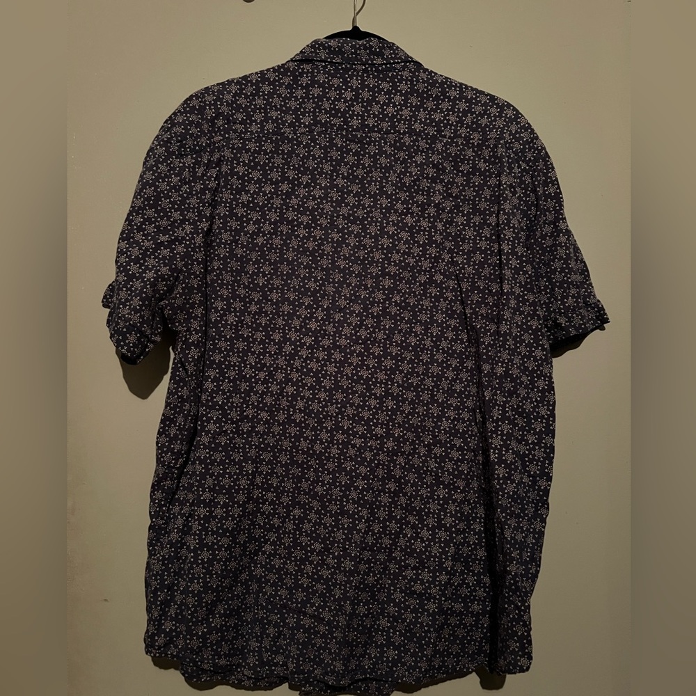 Vintage Patterned button down - Picture 3 of 3